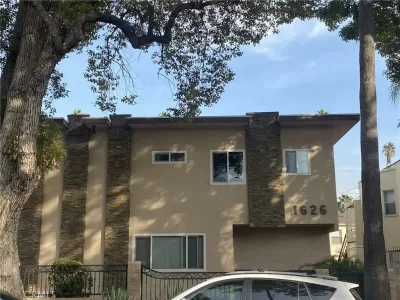 2BR House for Rent in Los Angeles, CA