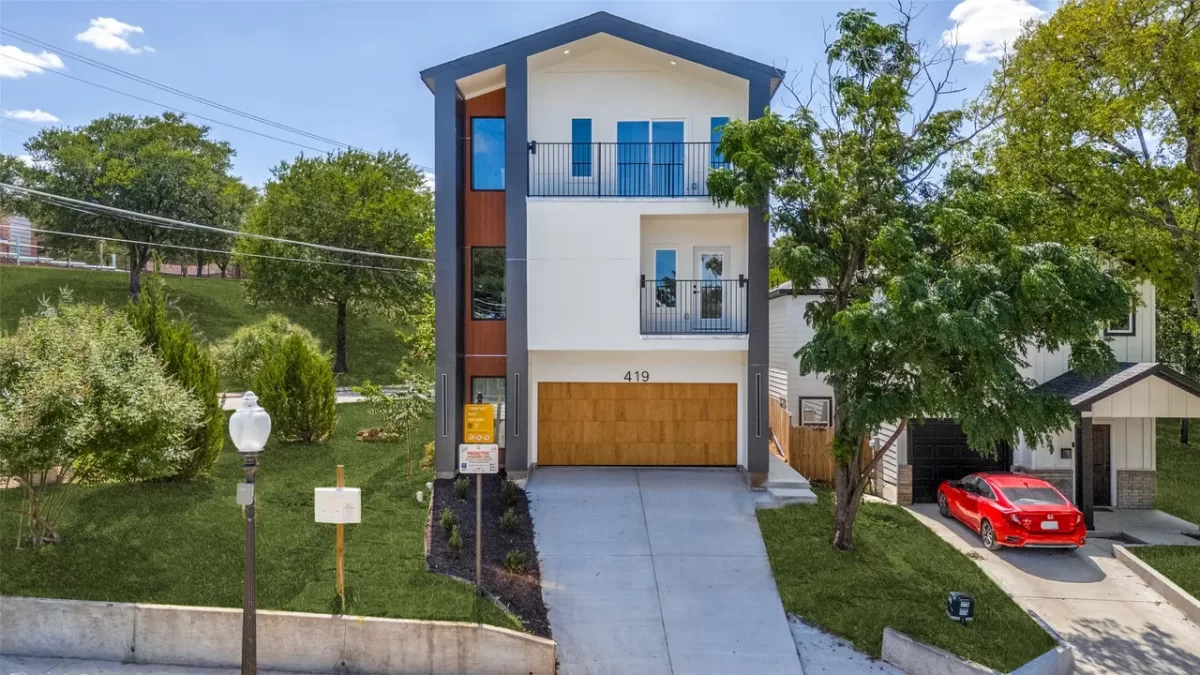 4BR House for Sale in Dallas, TX