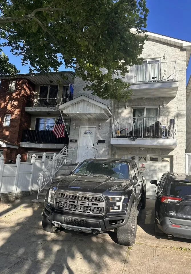 8BR Multi-Family for Sale in Jersey City, NJ