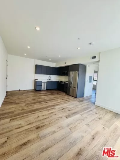 Condo for Rent in Los Angeles, CA