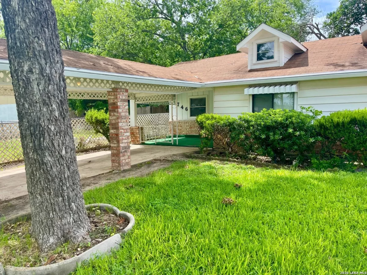 2BR House for Rent in San Antonio, TX