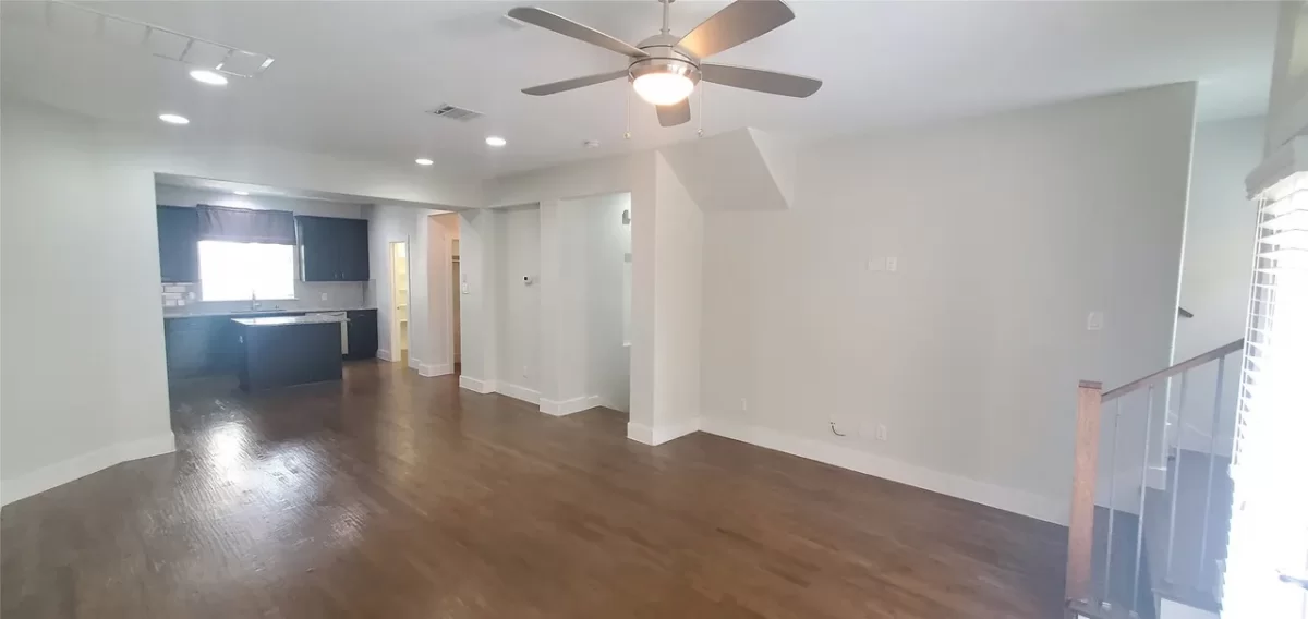 2BR Townhouse for Rent in Dallas, TX
