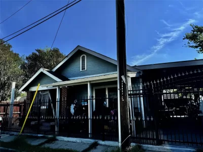 2BR House for Sale in Houston, TX