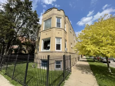 2BR Apartment for Rent in Chicago, IL