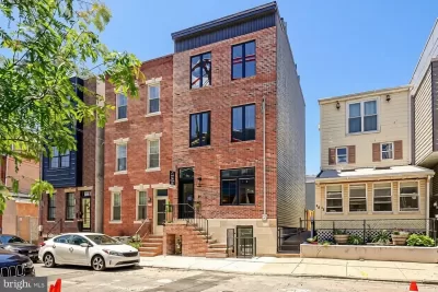 4BR Townhouse for Sale in Philadelphia, PA