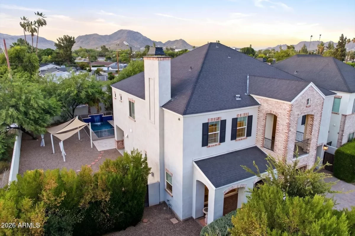 4BR House for Sale in Phoenix, AZ
