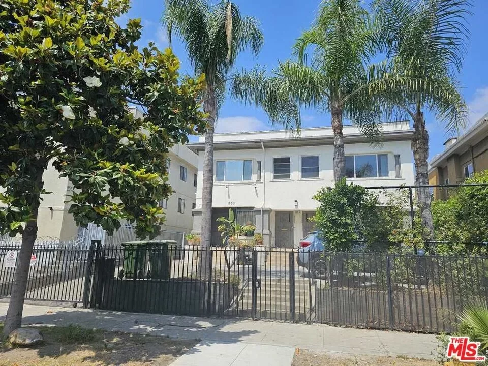2BR House for Rent in Los Angeles, CA