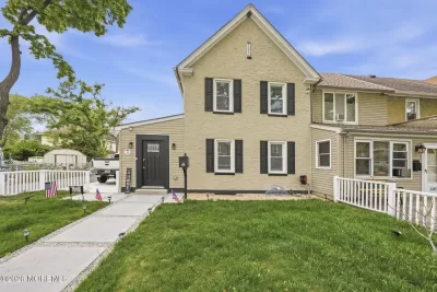 2BR House for Sale in Brooklawn, NJ