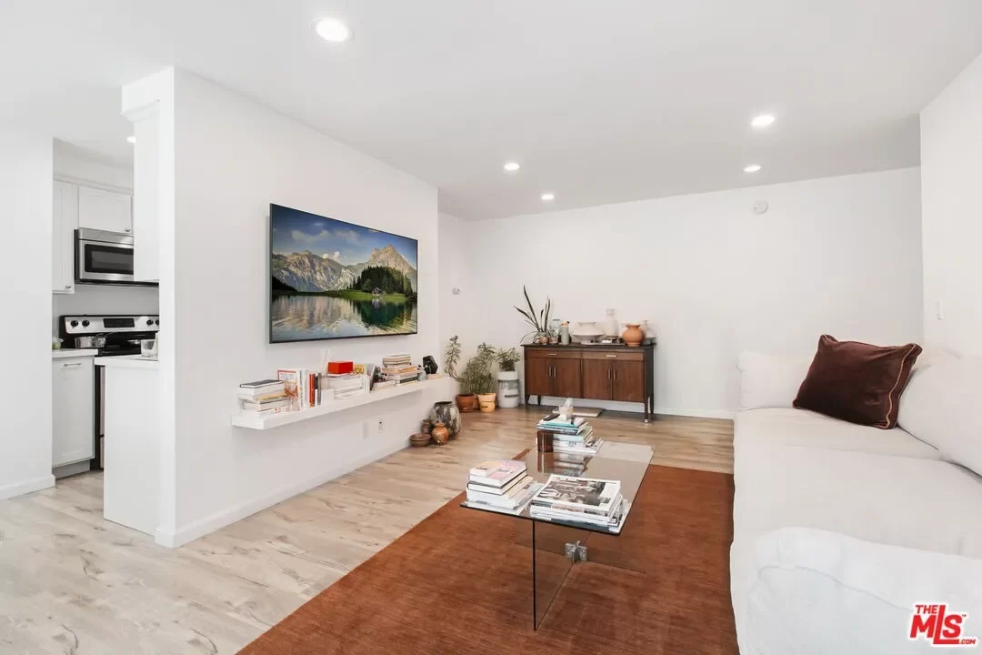 1BR Condo for Sale in Los Angeles, CA