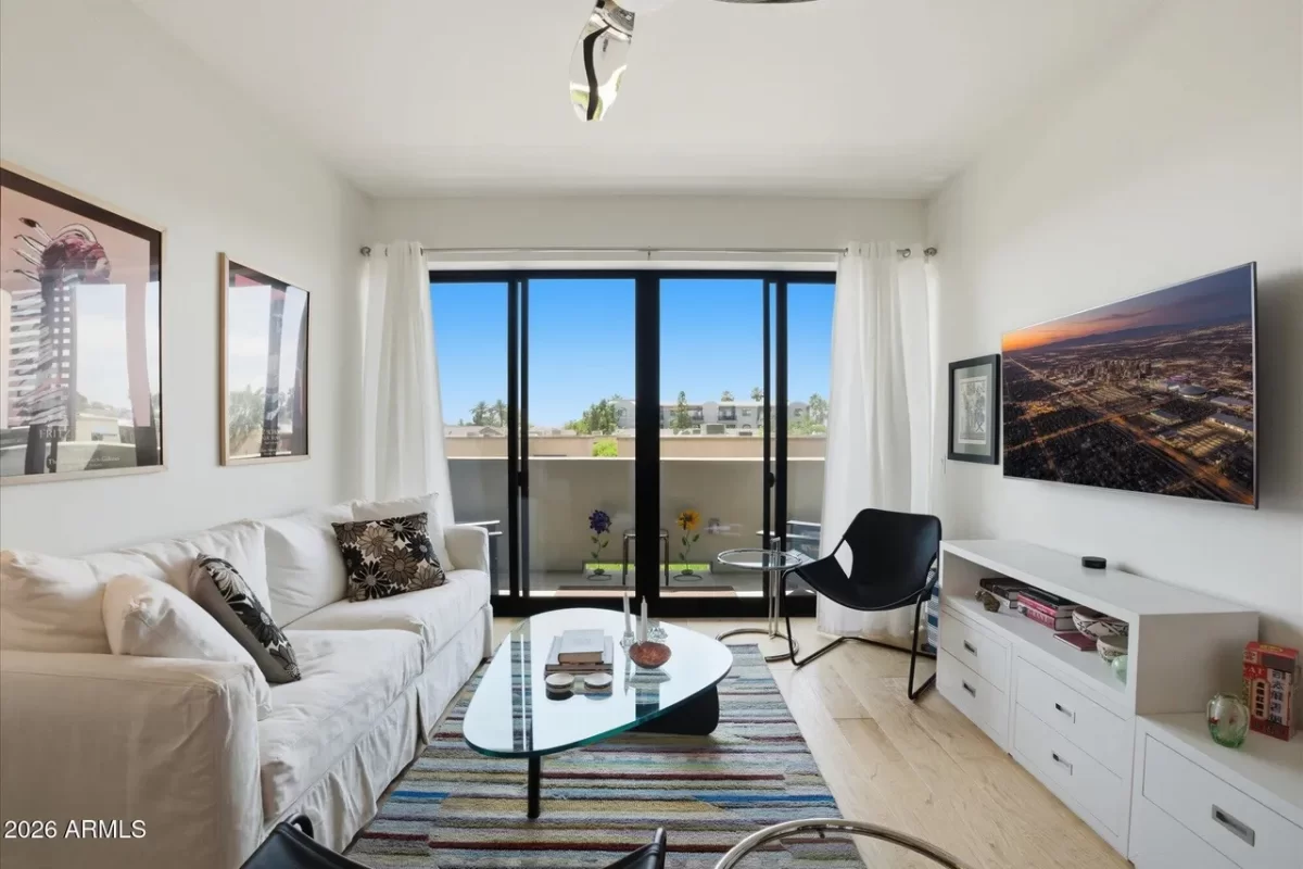 2BR Condo for Sale in Phoenix, AZ