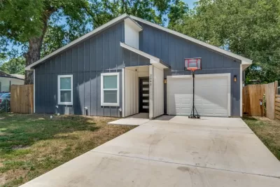 4BR House for Sale in Dallas, TX