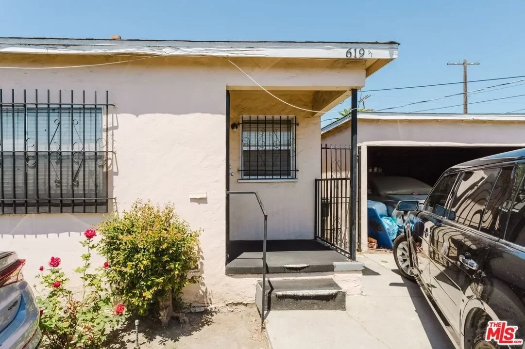 4BR Multi-Family for Sale in Los Angeles, CA