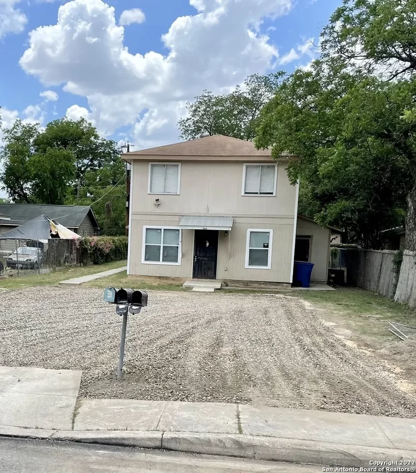 2BR House for Rent in San Antonio, TX