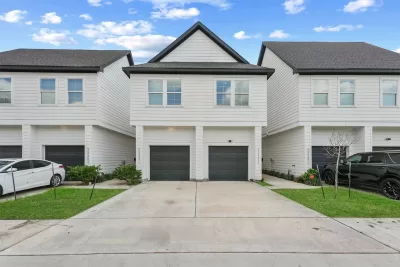 4BR Multi-Family for Sale in Houston, TX
