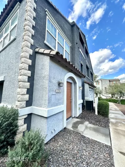 2BR Townhouse for Sale in Phoenix, AZ
