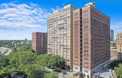 2BR House for Sale in Chicago, IL