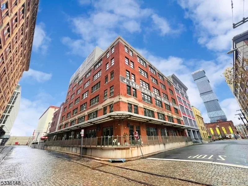 Condo for Sale in Jersey City, NJ