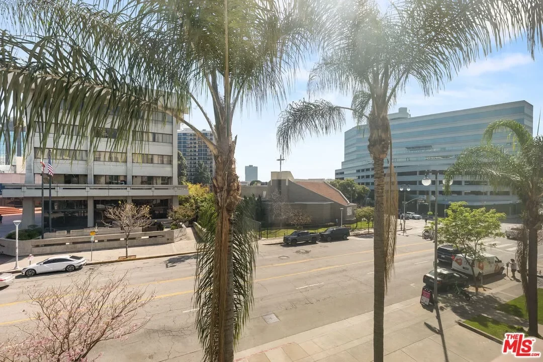 1BR Condo for Sale in Los Angeles, CA