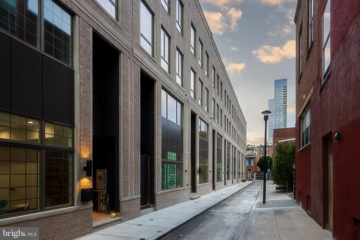 4BR Townhouse for Sale in Philadelphia, PA