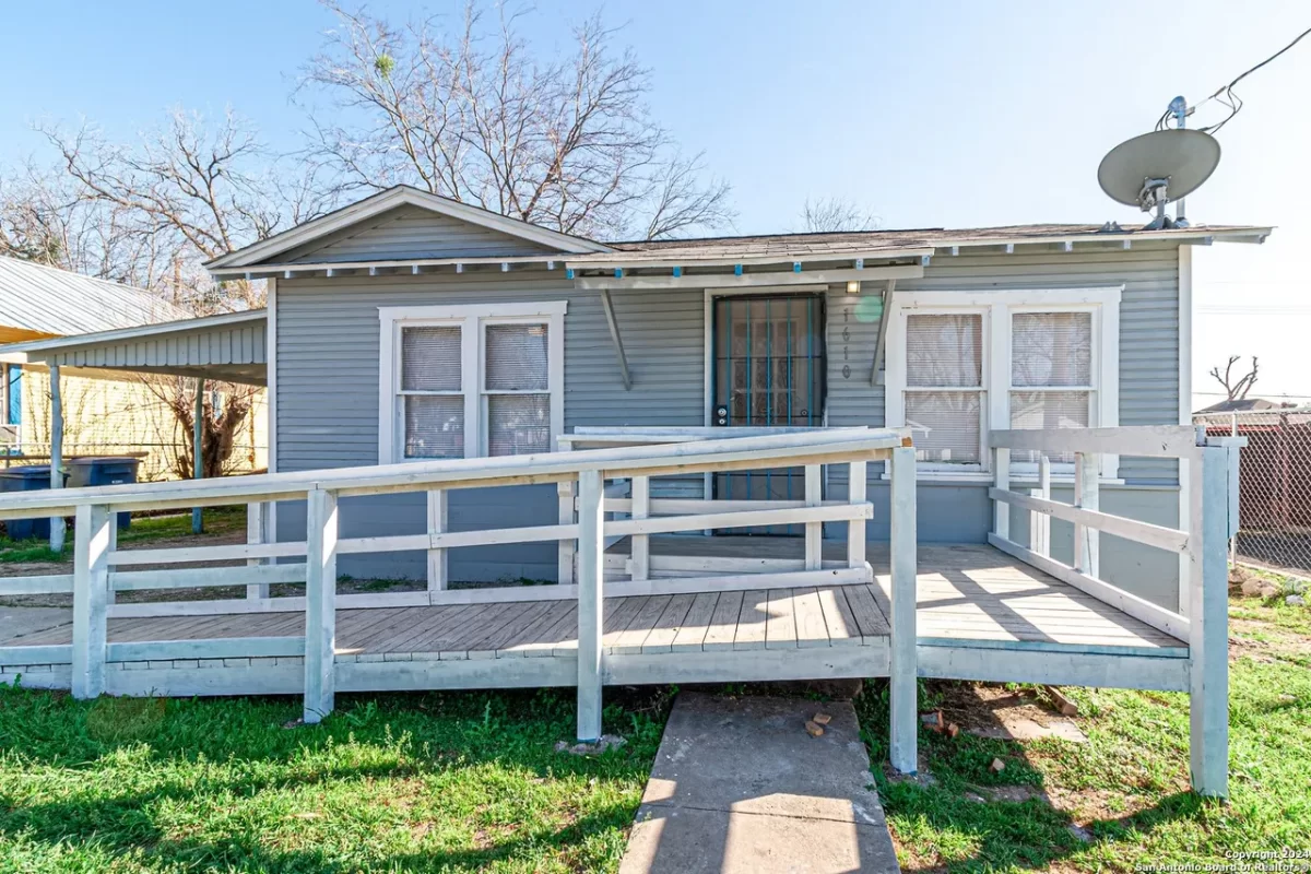 2BR House for Rent in San Antonio, TX
