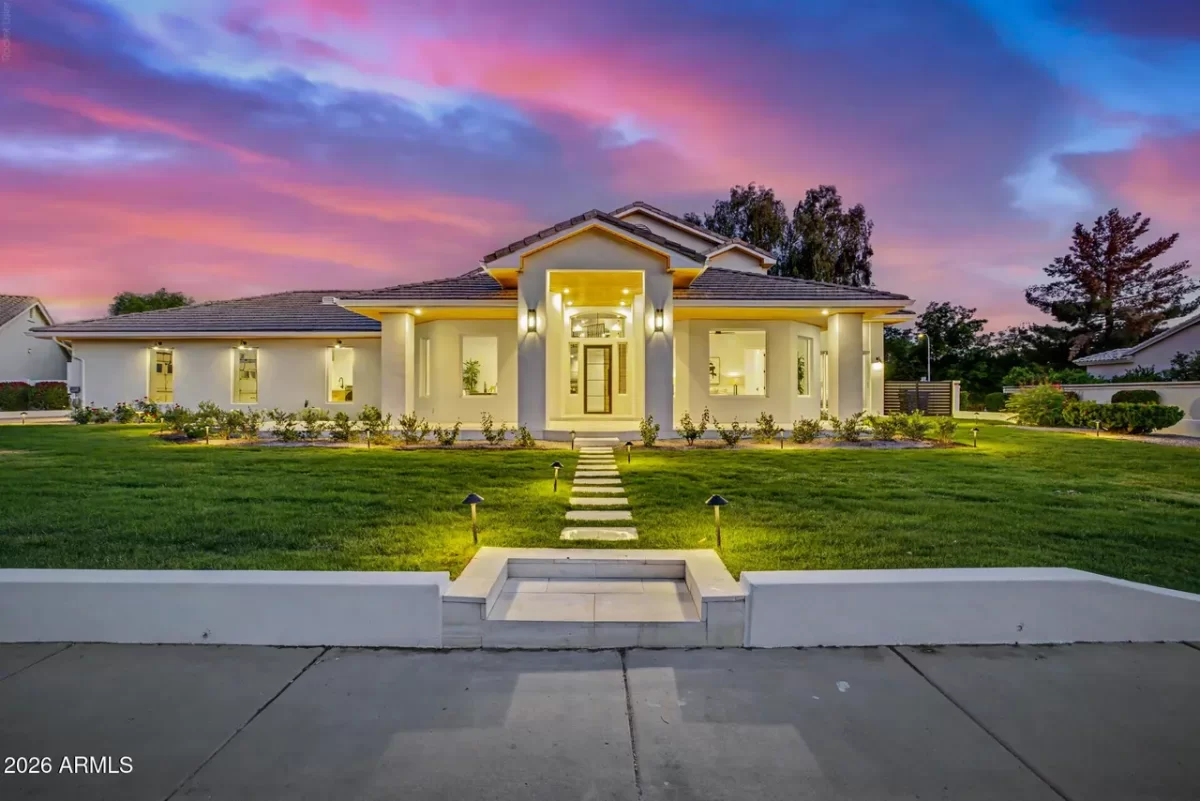 5BR House for Sale in Phoenix, AZ