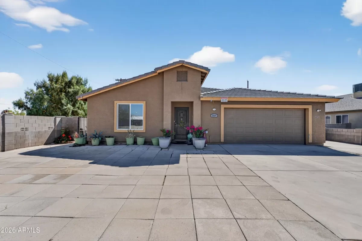 4BR House for Sale in Phoenix, AZ