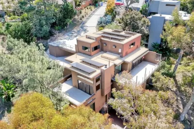 4BR House for Sale in San Diego, CA