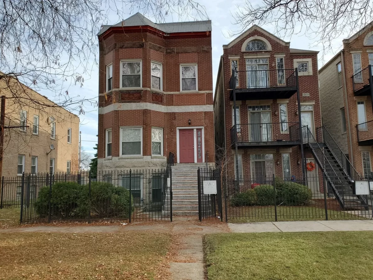 2BR House for Rent in Chicago, IL