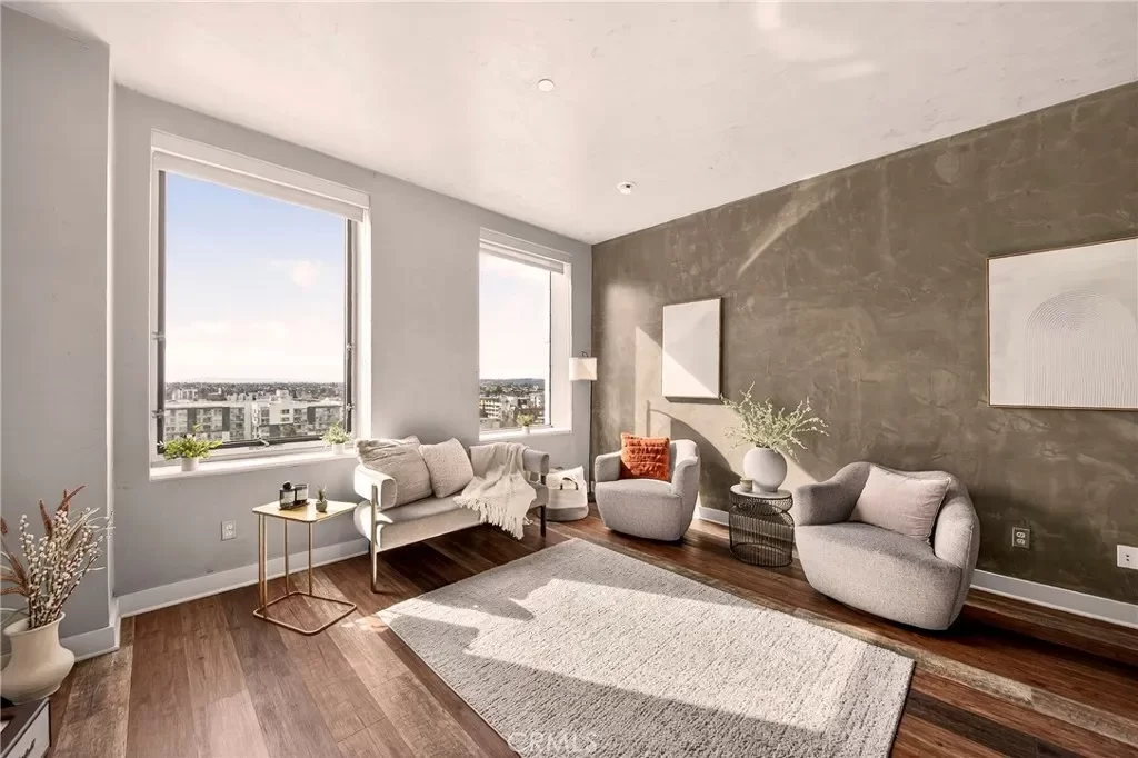 1BR Condo for Sale in Los Angeles, CA