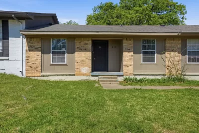 3BR Townhouse for Sale in Dallas, TX
