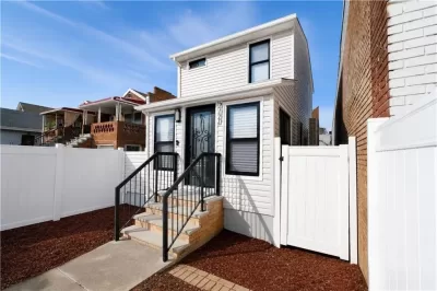 2BR House for Sale in Brooklyn, NY