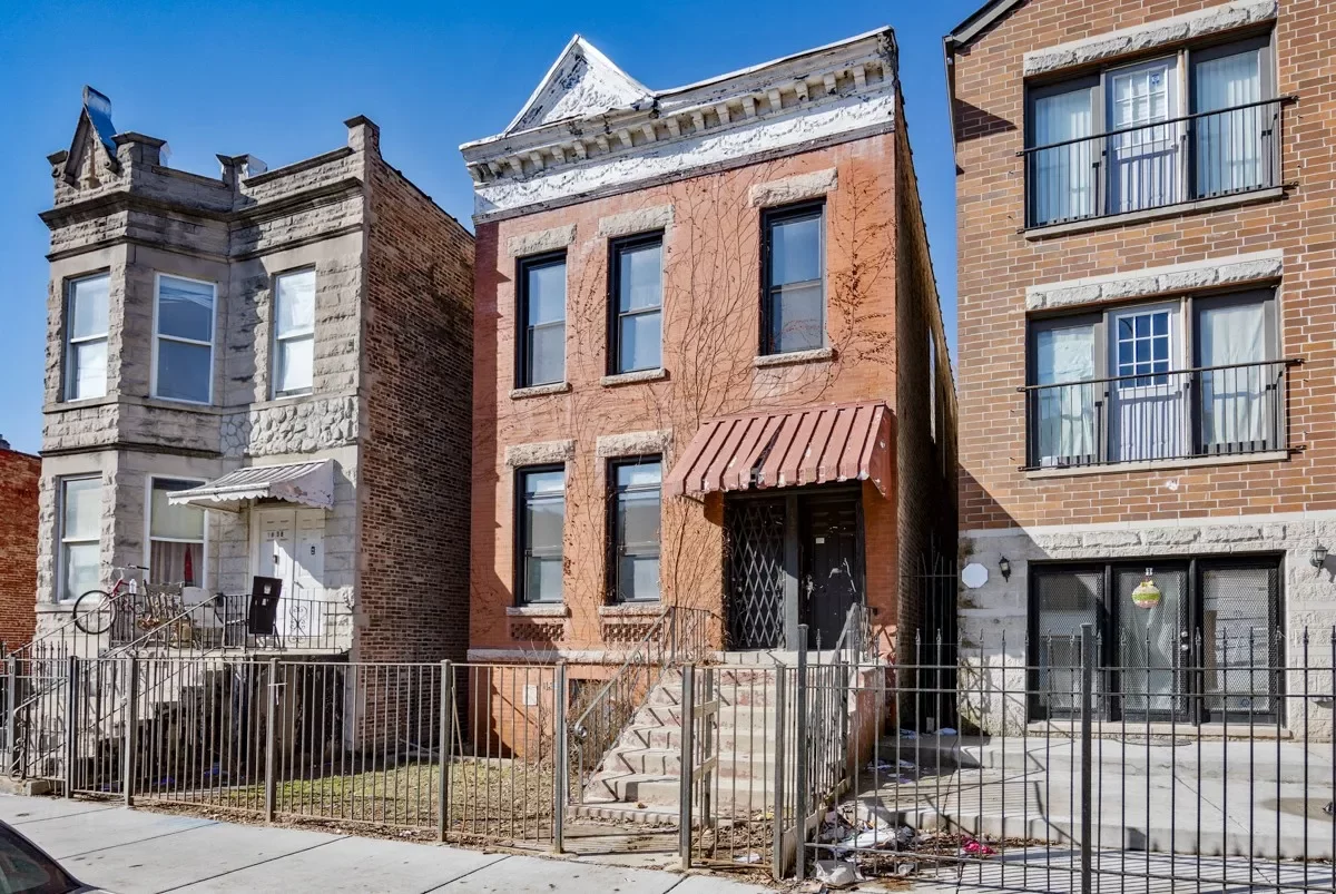 5BR Multi-Family for Sale in Chicago, IL