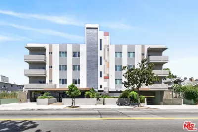 3BR Condo for Sale in Los Angeles, CA