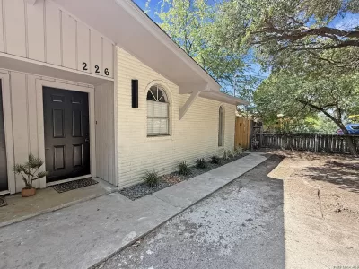 2BR House for Rent in San Antonio, TX