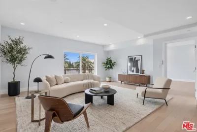 2BR Condo for Sale in Los Angeles, CA