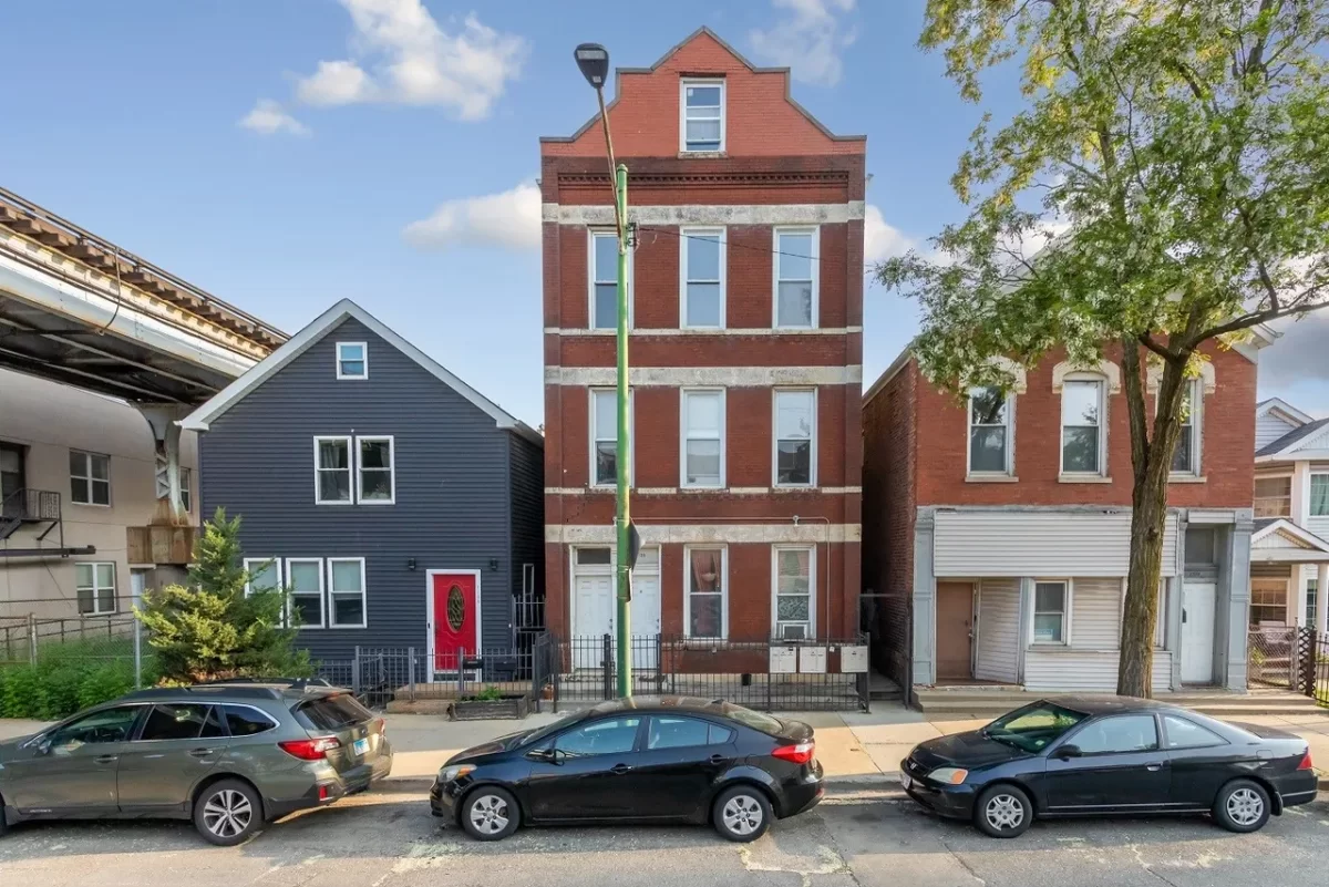2BR House for Rent in Chicago, IL