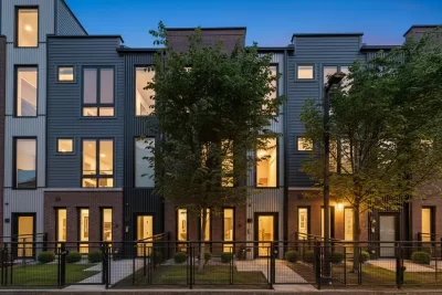 3BR Townhouse for Sale in Chicago, IL