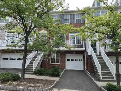 2BR Townhouse for Rent in Jersey City, NJ