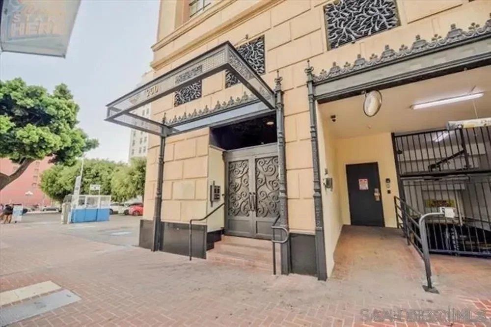2BR Condo for Sale in San Diego, CA