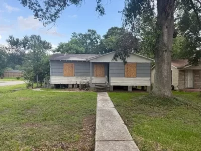 2BR House for Sale in Houston, TX