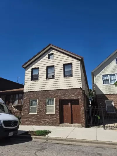 7BR Multi-Family for Sale in Chicago, IL