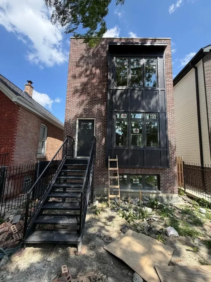 3BR House for Sale in Chicago, IL