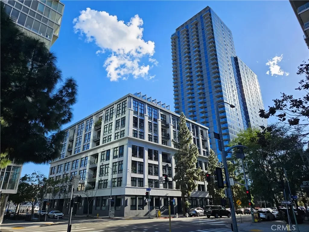 2BR Condo for Sale in Los Angeles, CA