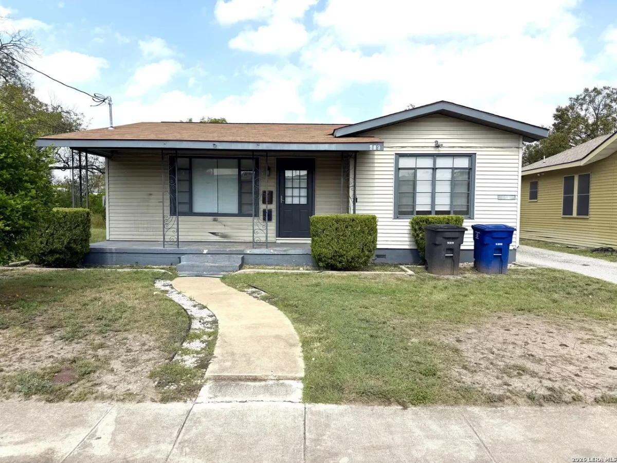 2BR House for Rent in San Antonio, TX