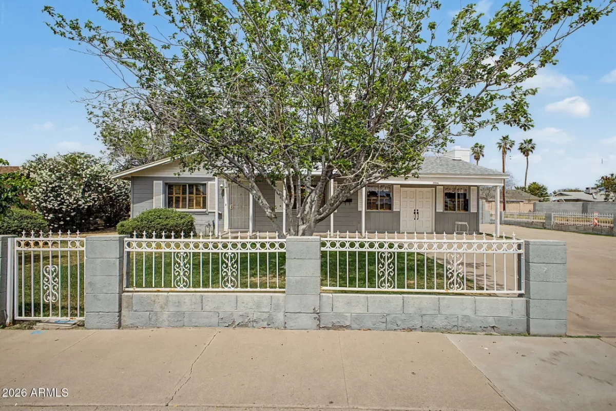 4BR House for Sale in Phoenix, AZ