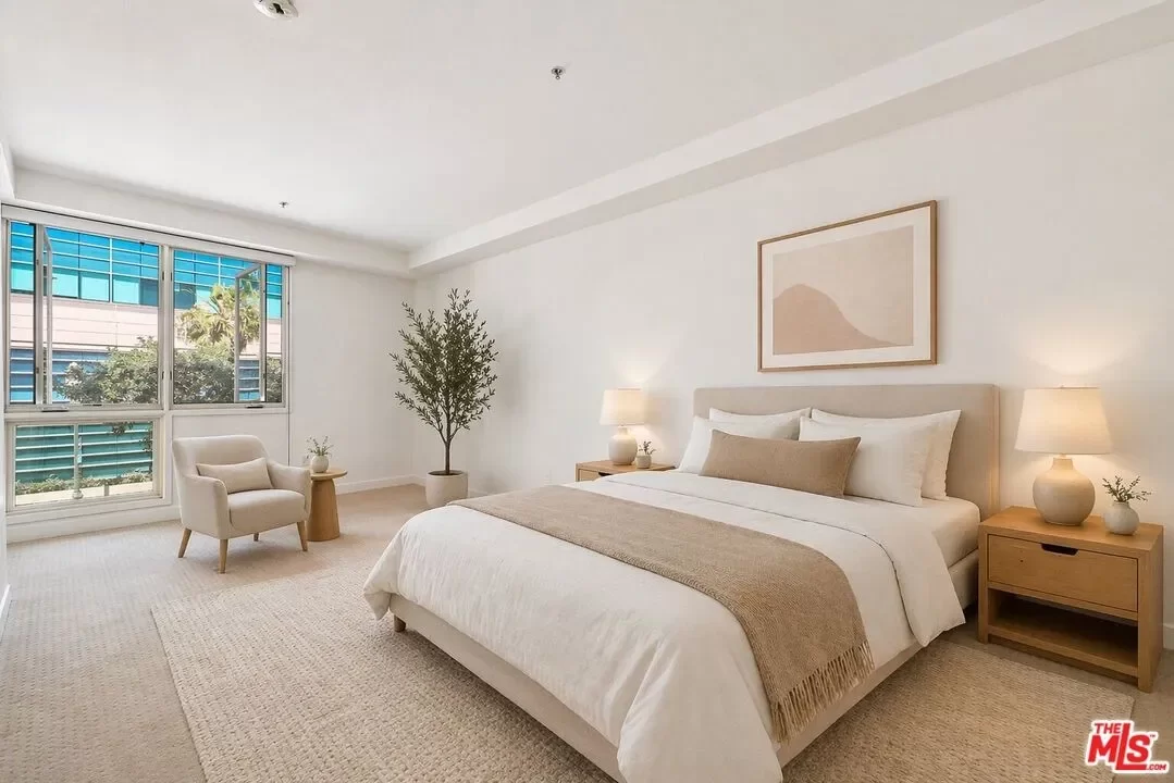 2BR Condo for Sale in Los Angeles, CA