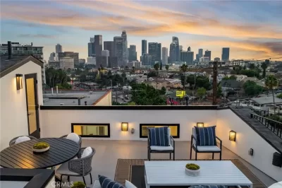 2BR House for Sale in Los Angeles, CA