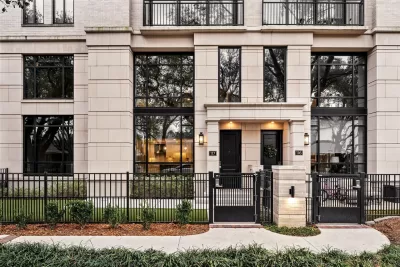 2BR Townhouse for Rent in Houston, TX