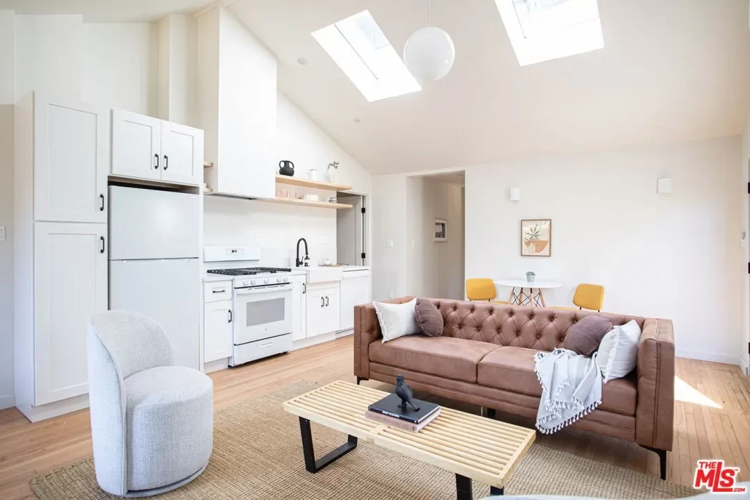 3BR Townhouse for Rent in Los Angeles, CA