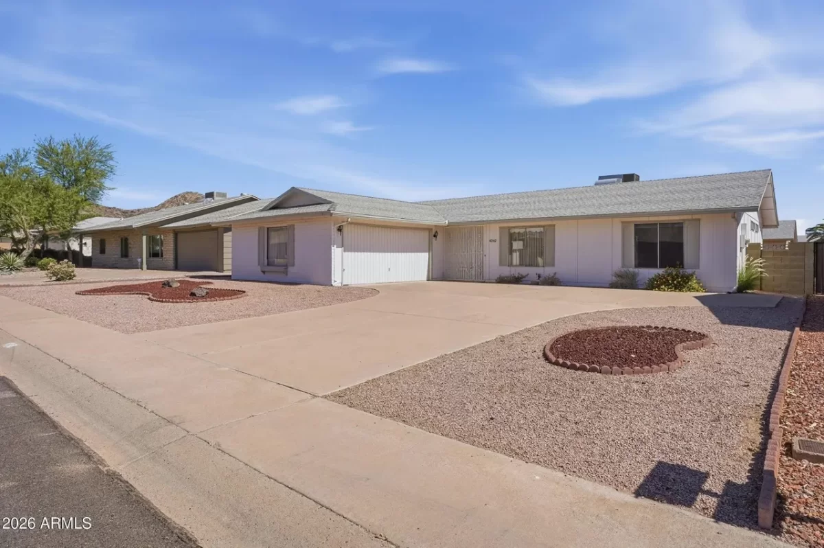 2BR House for Sale in Phoenix, AZ